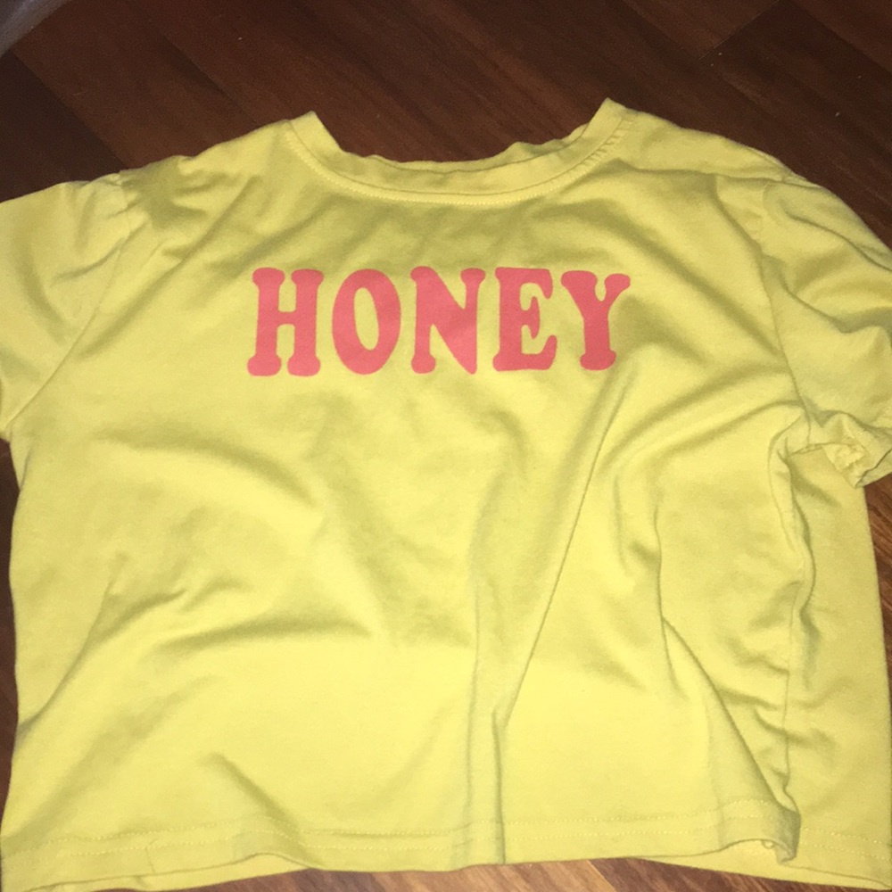 Yellow croptop